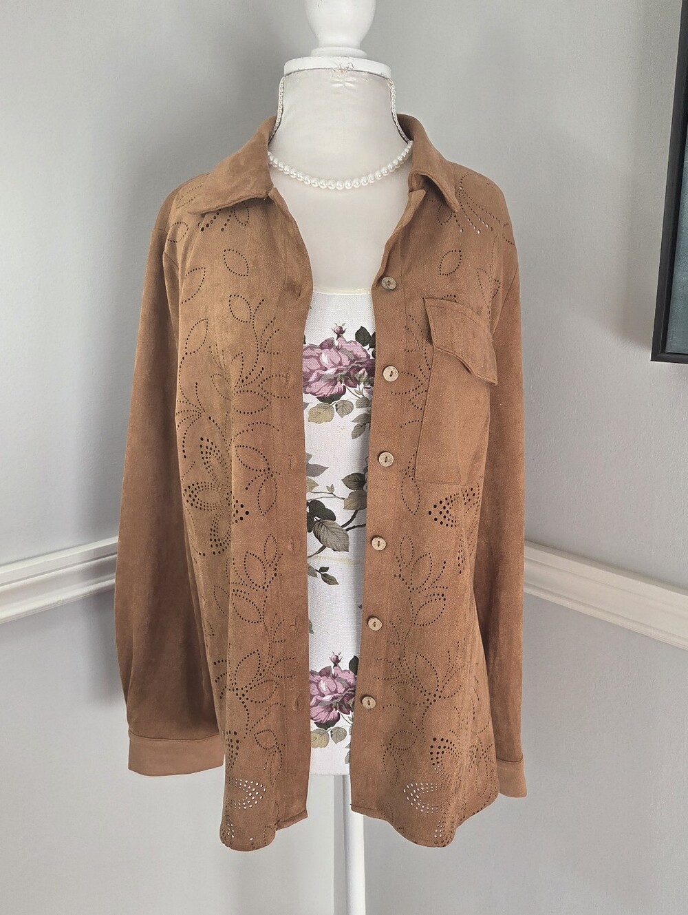 M Papillion Western Top
